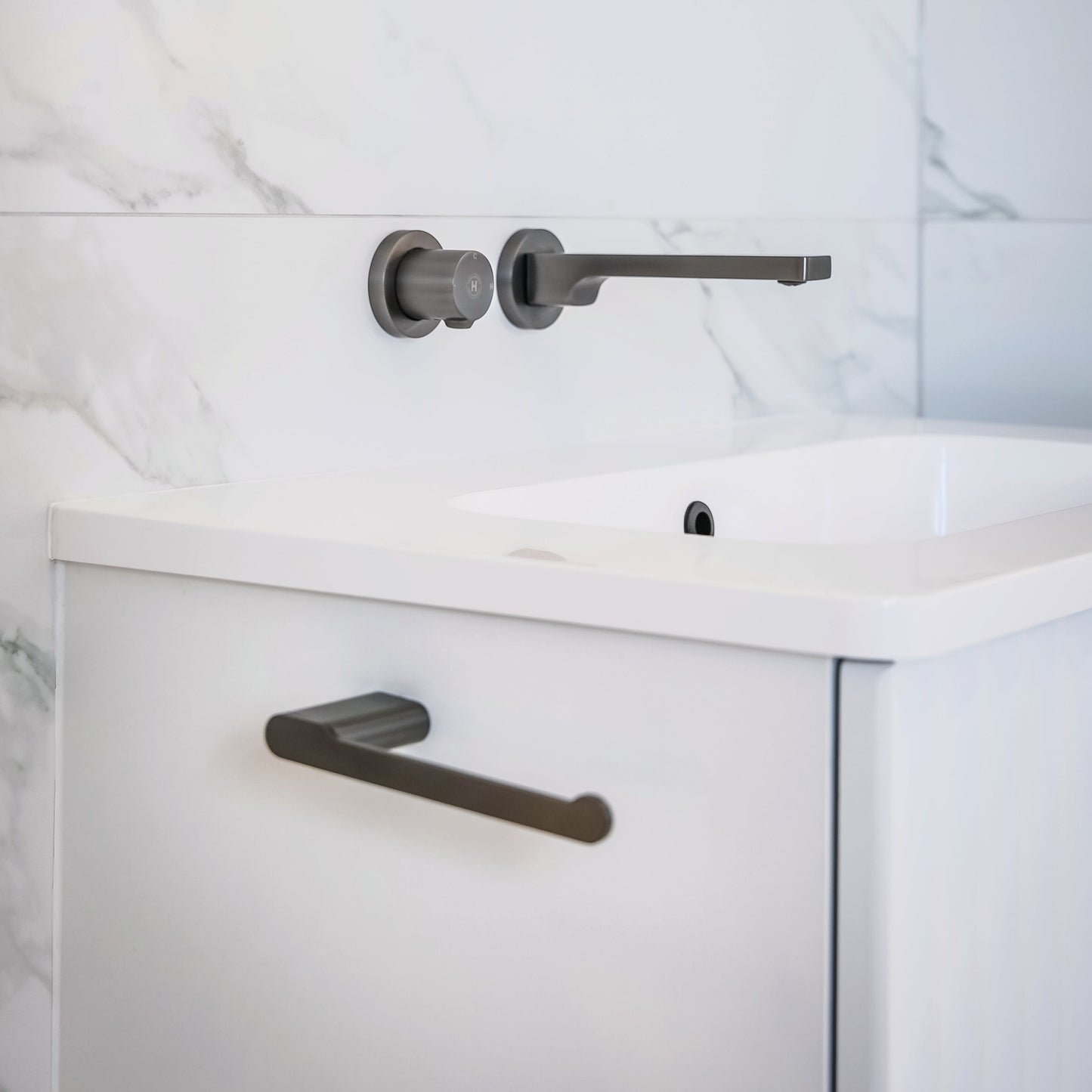 Alby | Hand Towel Rail
